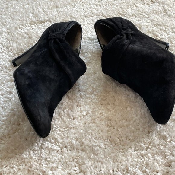 Tahari Women Shoes Black Suede Heel Boots Slip On Bootie Size 8.5M - Picture 5 of 12
